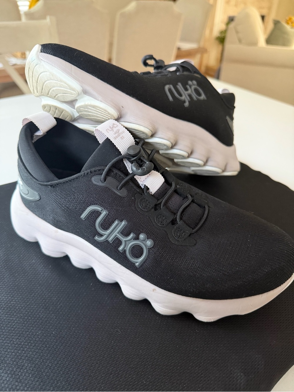 Ryka Womens Black and White Athletic Slip-On Sneakers 8.5 Wide